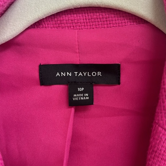 Ann Taylor Hutton Blazer in Pique 10P - Picture 2 of 6